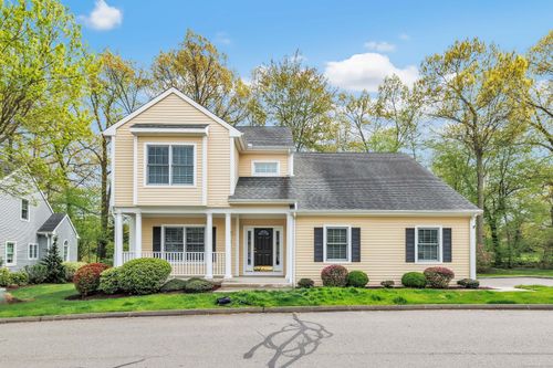 70-70 Maple Oak Dr, Stratford, CT, 06614-1400 | Card Image