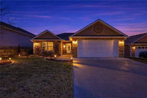 902 Highland St, Pleasant Hill, MO, 64080-1791 | Card Image