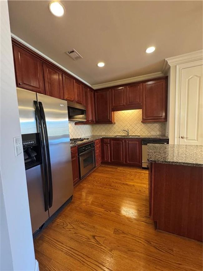 APT-1209 - 2300 Peachford Rd, Condo with 2 bedrooms, 2 bathrooms and 1 parking in Dunwoody GA | Image 46