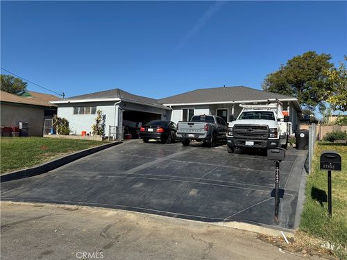 17844 Owen St, Fontana, CA, 92335-3744 | Card Image