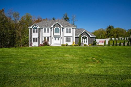 38 White Pine Dr, Westminster, MA, 01473-1172 | Card Image
