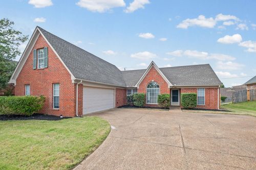 9870 Brimfield Dr, Cordova, TN, 38016 | Card Image