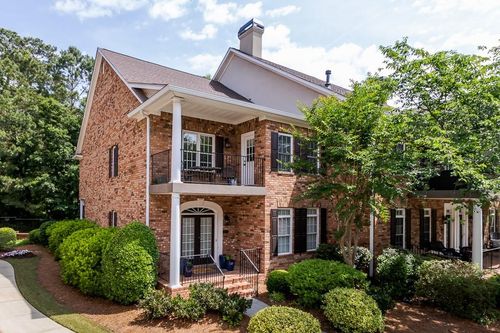 2537 Oglethorpe Cir Ne, Brookhaven, GA, 30319-6602 | Card Image