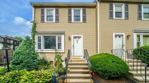805-805 Irving Rd, Randolph, MA, 02368-1862 | Card Image
