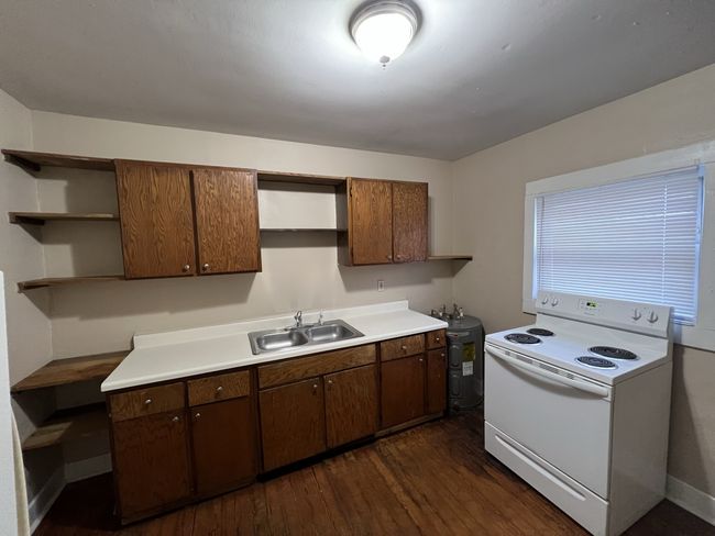 APT-1 - 105 E Main St, Home with 2 bedrooms, 1 bathrooms and null parking in Woodbury TN | Image 7
