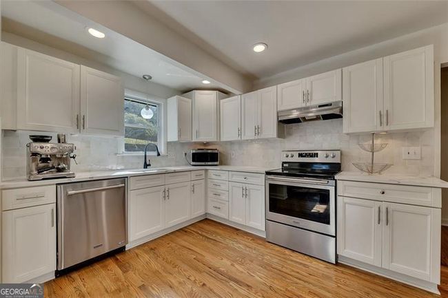 1887 Hickory Rd, House other with 3 bedrooms, 2 bathrooms and 4 parking in Chamblee GA | Image 15