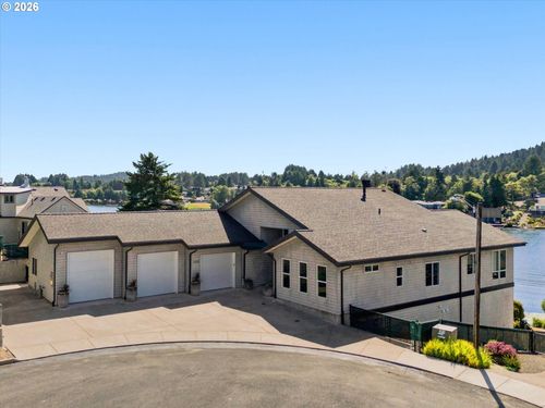 3440 Ne 40th Ct, Neotsu, OR, 97364-9786 | Card Image