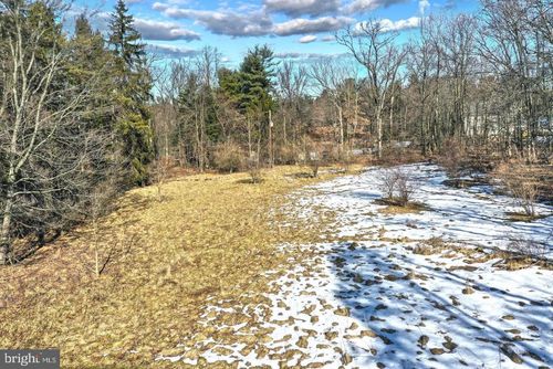 6895 Woodland Dr, SPRING GROVE, PA, 17362 | Card Image