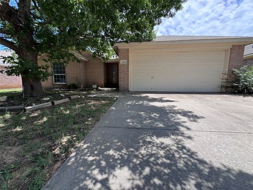 517 Birch St, Crowley, TX, 76036-3533 | Card Image