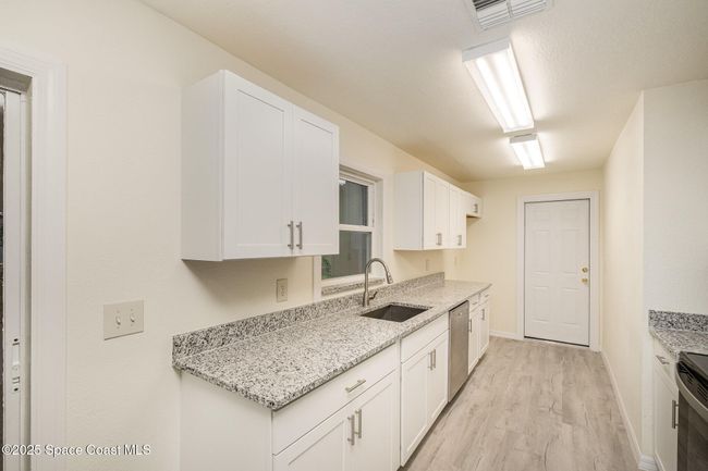 158 Billiar Ave Ne, House other with 3 bedrooms, 2 bathrooms and null parking in Palm Bay FL | Image 12