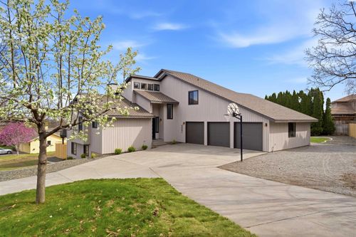 4001 S Olson Pl, Kennewick, WA, 99337-2627 | Card Image