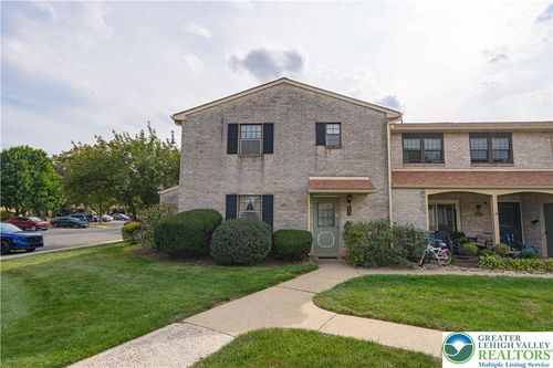2800 Springhaven Pl, Macungie, PA, 18062-1413 | Card Image