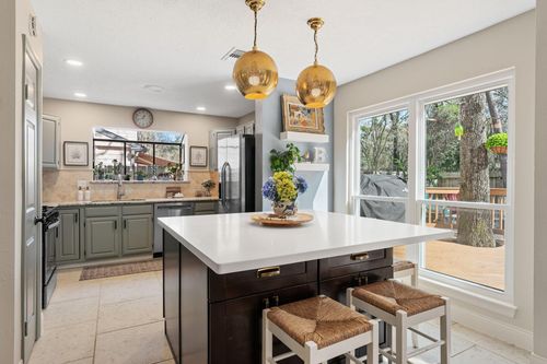 115 E Pathfinders Cir, The Woodlands, TX, 77381-3002 | Card Image