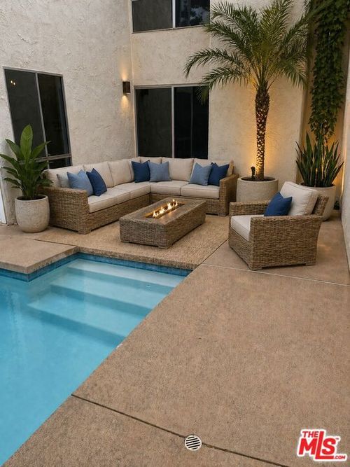 603 Racquet Club Ln, Thousand Oaks, CA, 91360-2556 | Card Image