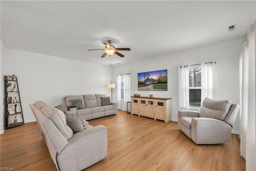 103 S Heritage Tree Mnr, Moyock, NC, 27958-9670 | Card Image