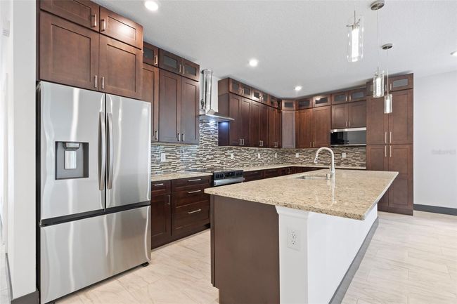 8421 Marlanas Pl, House other with 5 bedrooms, 3 bathrooms and null parking in Tampa FL | Image 7