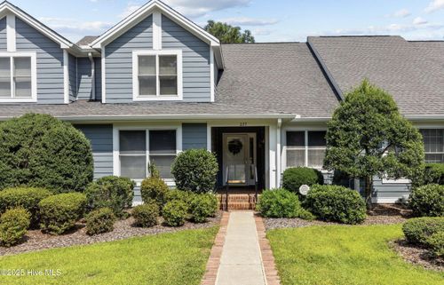 227 N Knoll Rd, Southern Pines, NC, 28387-2936 | Card Image