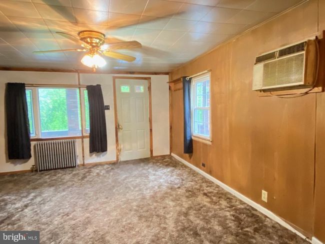 622 E Front St, Home with 2 bedrooms, 2 bathrooms and null parking in LANSFORD PA | Image 10