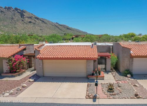 8536 N Calle Tioga, Tucson, AZ, 85704-6508 | Card Image