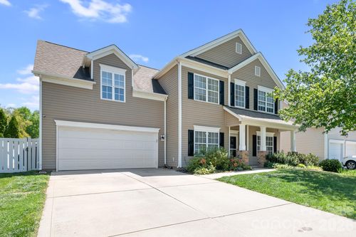 1600 Dartmoor Ave Nw, Concord, NC, 28027-3589 | Card Image