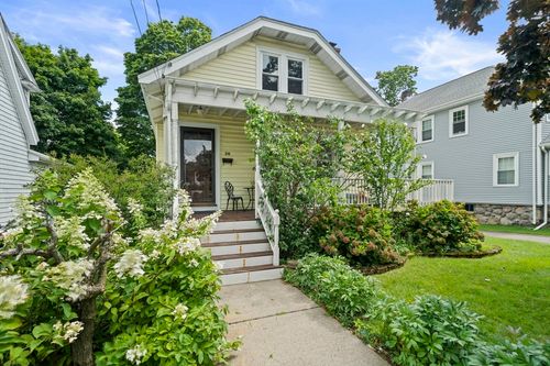 20 Fairbanks Rd, Milton, MA, 02186-3256 | Card Image