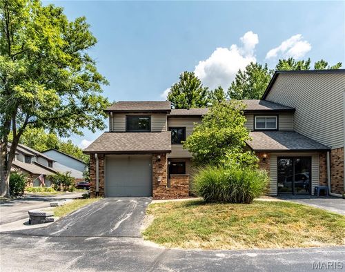 1722 Robin Knoll Ct, Saint Louis, MO, 63146-4215 | Card Image