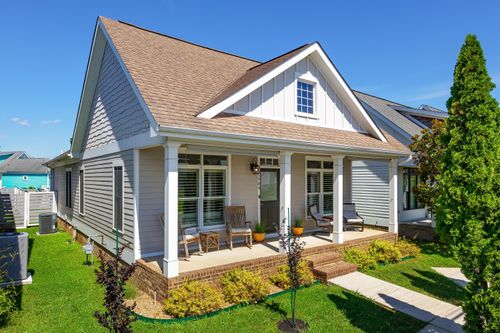 1904 Rossville Ave, Chattanooga, TN, 37408-2156 | Card Image
