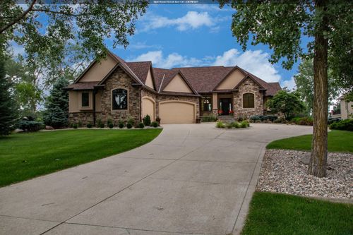 858 E Sawgrass Trl, Dakota Dunes, SD, 57049-5197 | Card Image