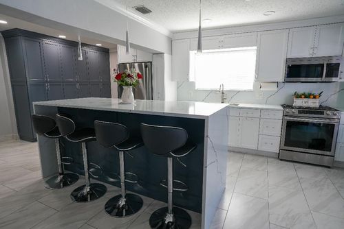 448 Alemeda Dr, Palm Springs, FL, 33461-1504 | Card Image