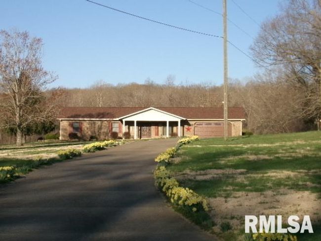 2225 Route 34, House other with 4 bedrooms, 2 bathrooms and null parking in Rosiclare IL | Image 4
