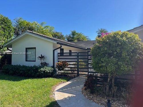 2606 Riverside Dr, Pompano Beach, FL, 33062-1202 | Card Image