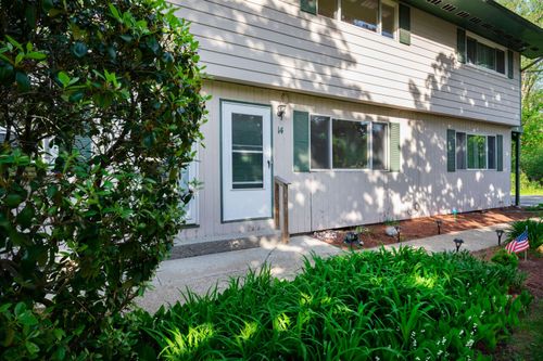 14 Oliver Dr, Hudson, NH, 03051-3412 | Card Image