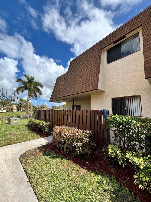 224-224 San Remo Blvd, North Lauderdale, FL, 33068-3943 | Card Image