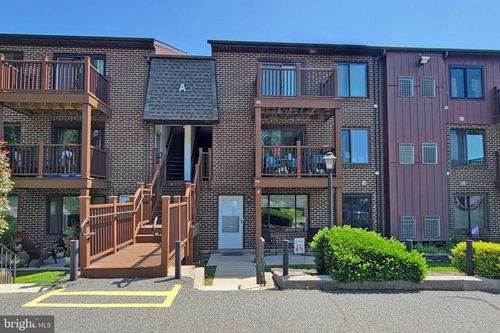 apt-a2-5200 Hilltop Dr, BROOKHAVEN, PA, 19015-1205 | Card Image