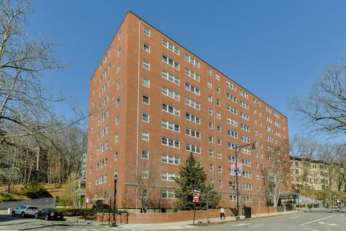 1009-1600 Beacon St, Brookline, MA, 02446-2231 | Card Image