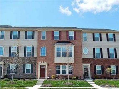 202 Pointe View Dr, Mars, PA, 16046-8902 | Card Image