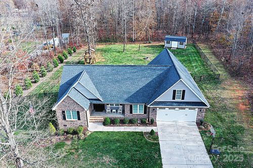 2124 Layton Ln, Newton, NC, 28658-7824 | Card Image