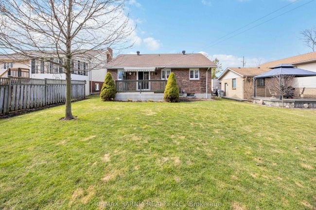 15 Eureka St, House other with 3 bedrooms, 2 bathrooms and 3 parking in Forest ON | Image 36