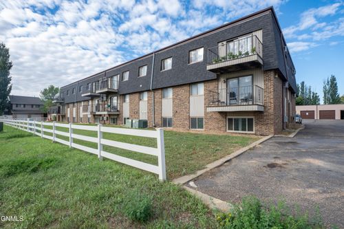 3-665 23rd Street W, Dickinson, ND, 58601 | Card Image