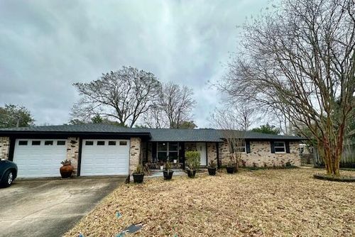 203 Hastings Ct, Fort Walton Beach, FL, 32547-3115 | Card Image
