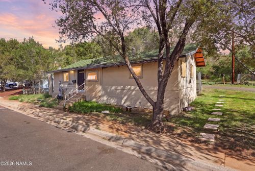 904 W Clay Avenue, Flagstaff, AZ, 86001 | Card Image