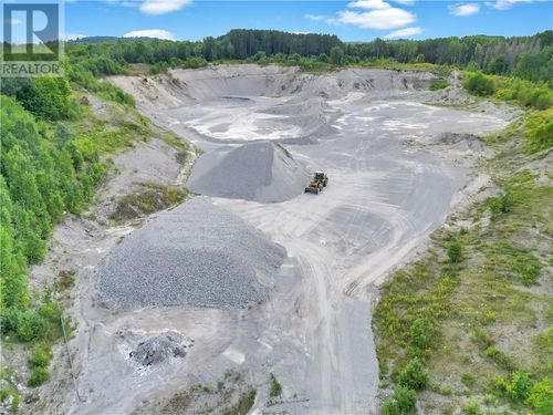 581 Hardwood Rd, Mckerrow, ON, P0P1M0 | Card Image