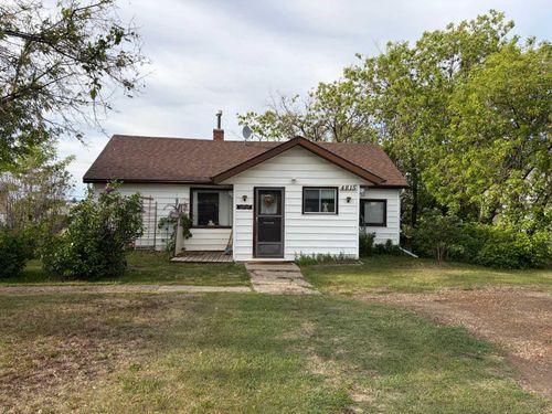 4815 46 Ave, Spirit River, AB, T0H3G0 | Card Image