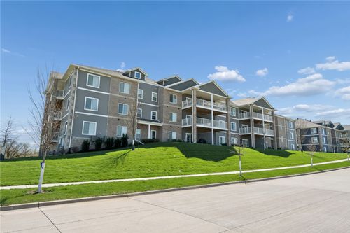 apt-201-2871 Spring Rose Cir, Coralville, IA, 52241-0089 | Card Image