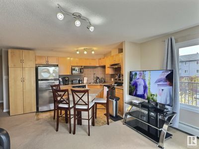 304 - 111 Edwards Dr Sw, Condo with 2 bedrooms, 2 bathrooms and 2 parking in Edmonton AB | Image 2