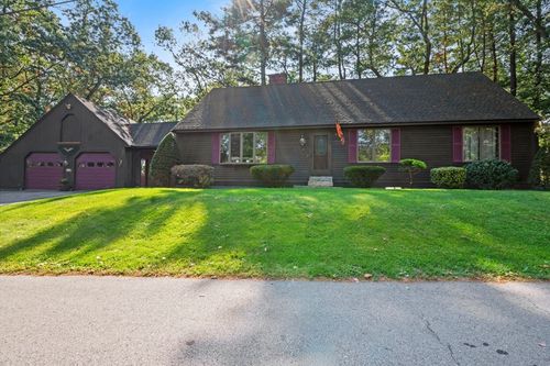 28 Beacon St, Amesbury, MA, 01913-4505 | Card Image