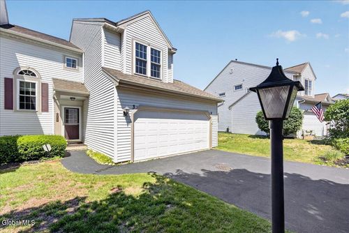 3 Highpointe Dr, Troy, NY, 12182-1649 | Card Image