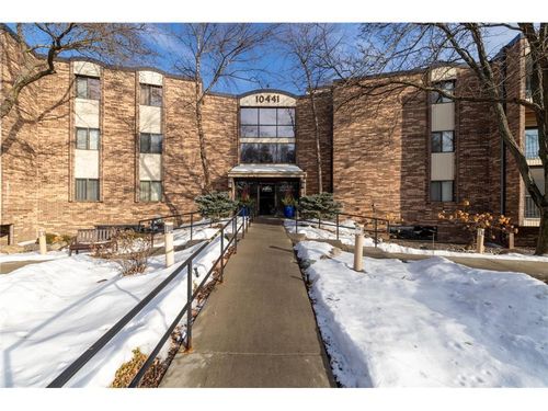 120-10441 Greenbrier Rd, Hopkins, MN, 55305-3436 | Card Image