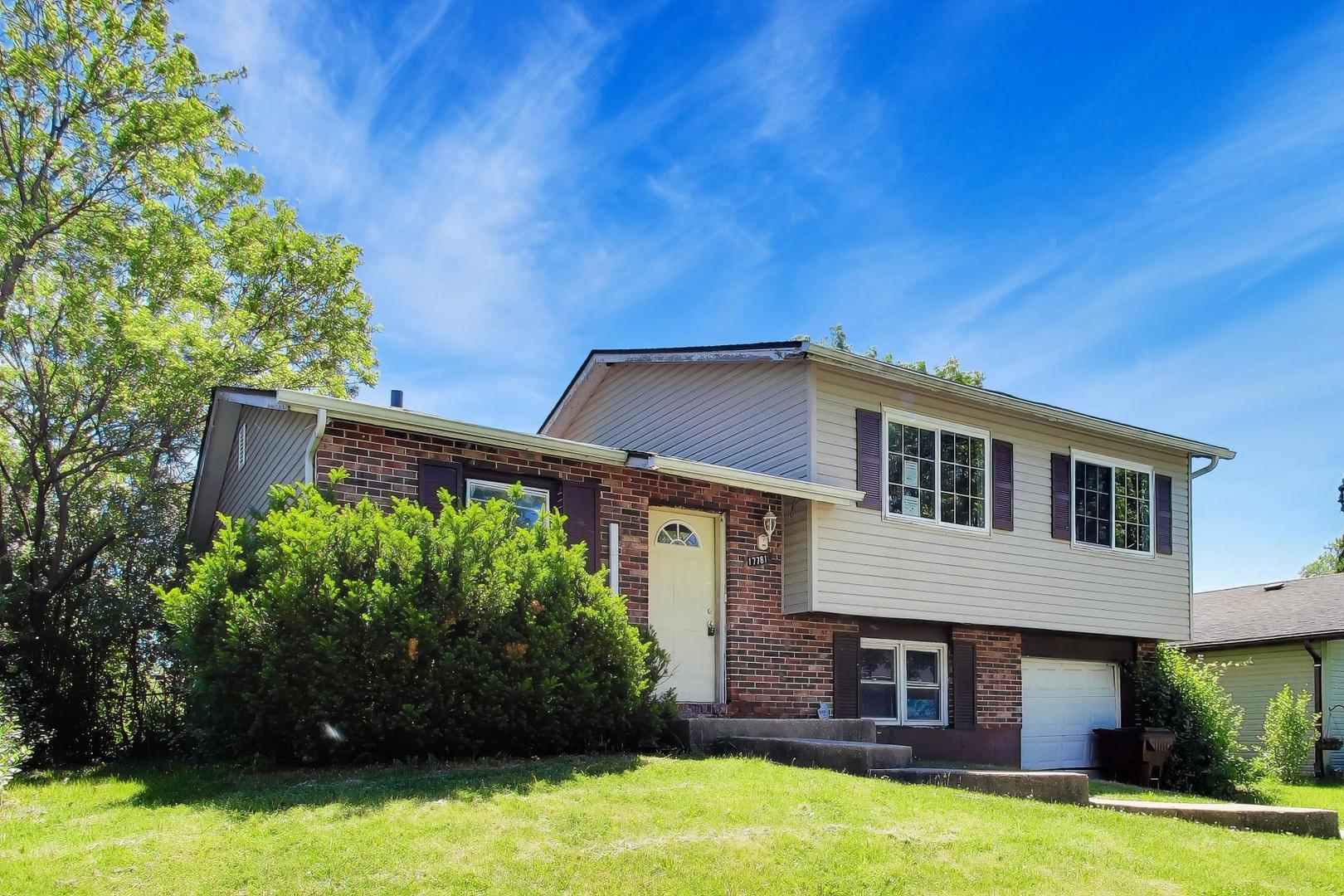 Residential in Country Club Hills 3