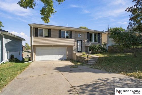 4733 S 81st St, Ralston, NE, 68127-2719 | Card Image